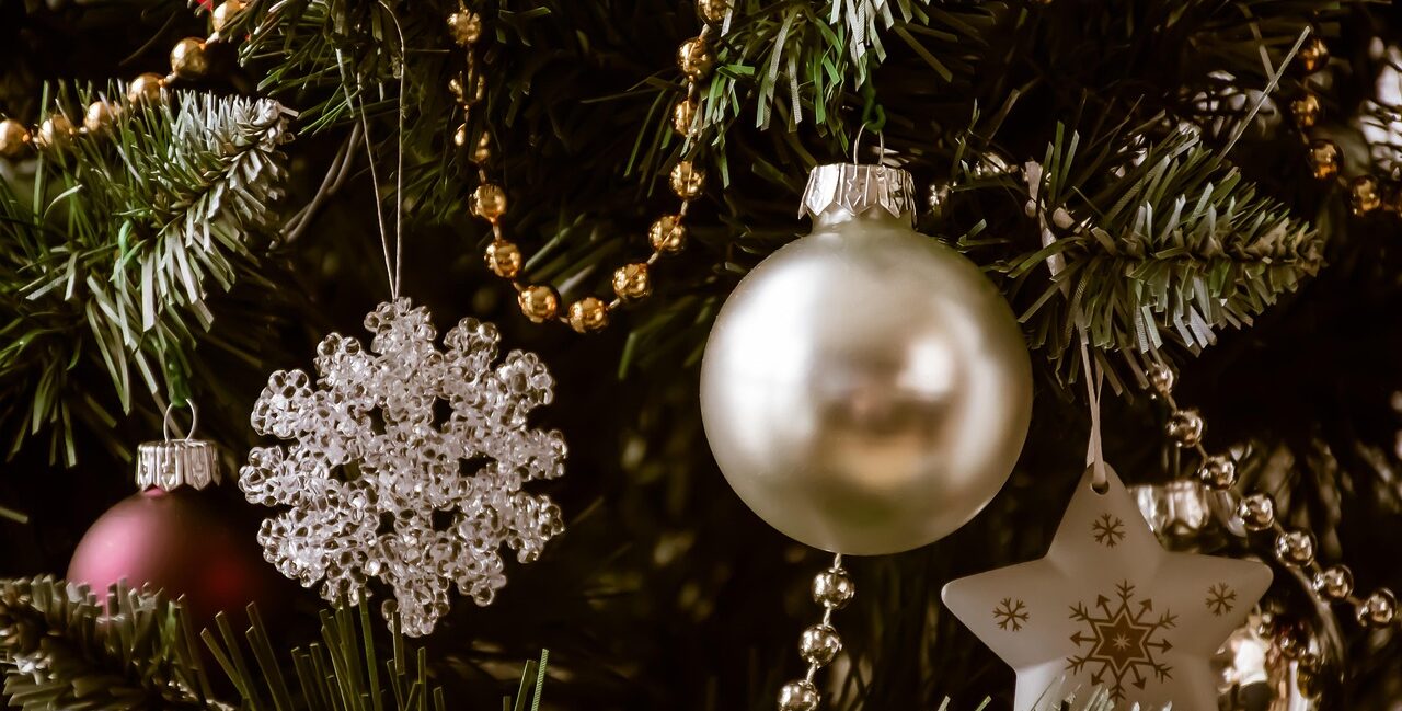 Gaver, der glitrer: Sådan finder du julegaven, der varmer hjertet