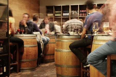 Ølkøler vs. isterningbakke: Hvad er bedst til at holde dine øl kolde?