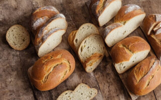 Gør det nemt med en bagemaskine: 5 lækre opskrifter på hjemmebagt brød